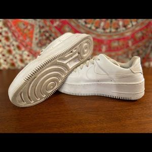Air Force 1 Sage low platform sneaker